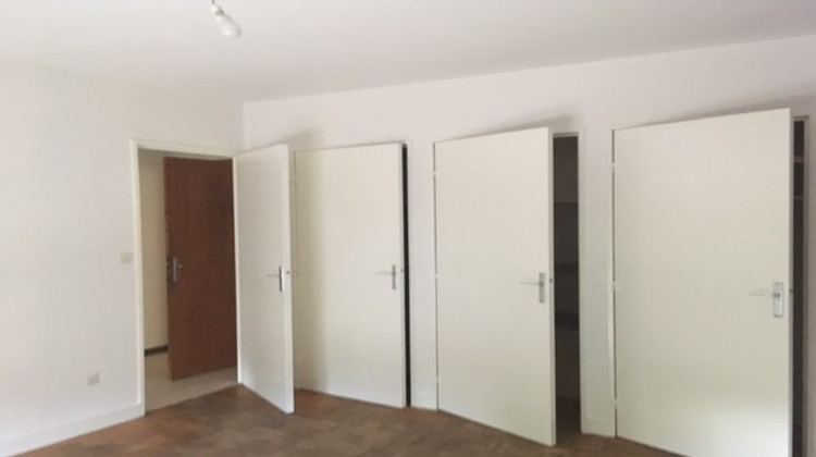 Ma-Cabane - Location Appartement Feurs, 30 m²