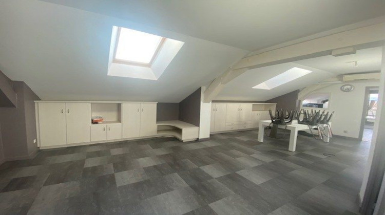 Ma-Cabane - Location Appartement Feurs, 77 m²