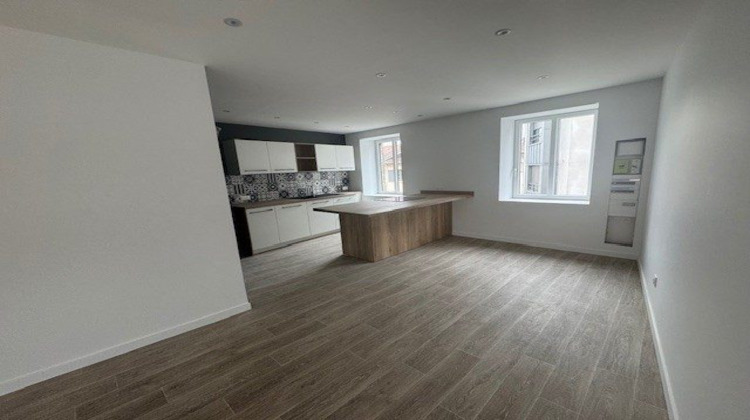 Ma-Cabane - Location Appartement Feurs, 99 m²