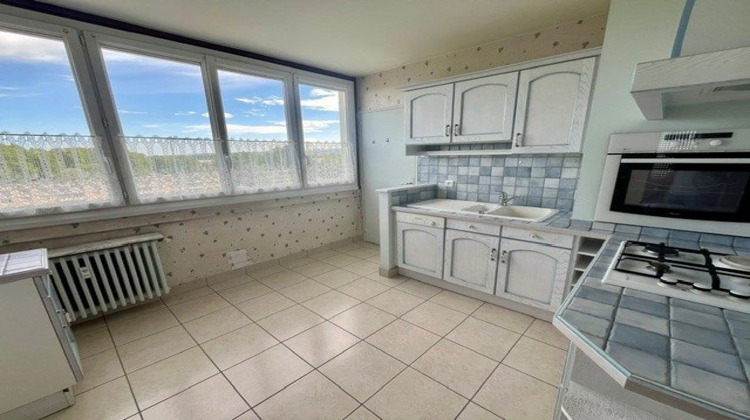 Ma-Cabane - Location Appartement Feurs, 66 m²