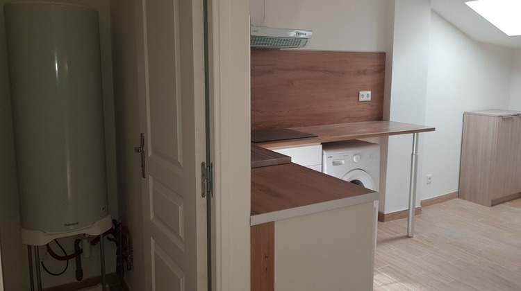 Ma-Cabane - Location Appartement FLASSANS-SUR-ISSOLE, 51 m²