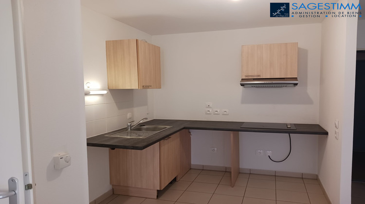Ma-Cabane - Location Appartement FLEURY-LES-AUBRAIS, 45 m²
