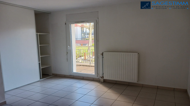 Ma-Cabane - Location Appartement FLEURY-LES-AUBRAIS, 45 m²