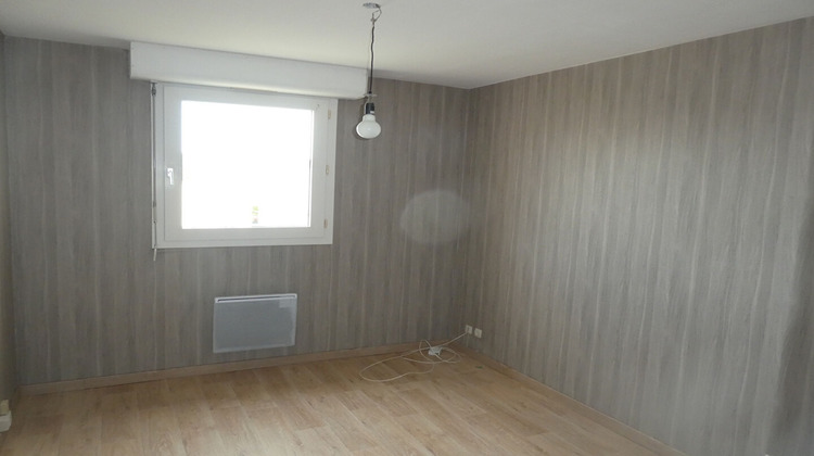 Ma-Cabane - Location Appartement FLEURY-LES-AUBRAIS, 62 m²