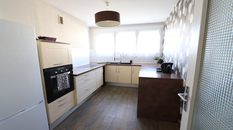 Ma-Cabane - Location Appartement FLEURY-LES-AUBRAIS, 81 m²
