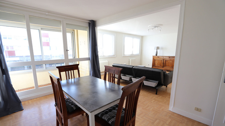Ma-Cabane - Location Appartement FLEURY-LES-AUBRAIS, 81 m²