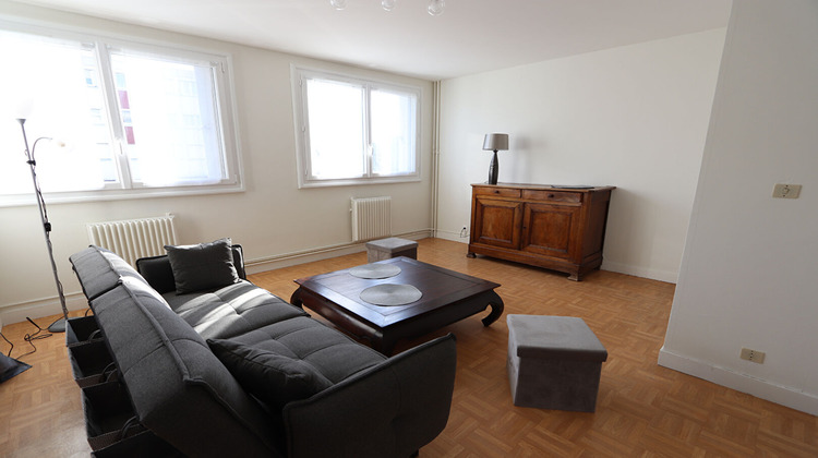 Ma-Cabane - Location Appartement FLEURY-LES-AUBRAIS, 81 m²