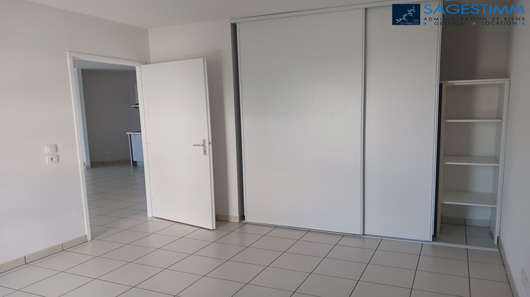 Ma-Cabane - Location Appartement FLEURY-LES-AUBRAIS, 63 m²