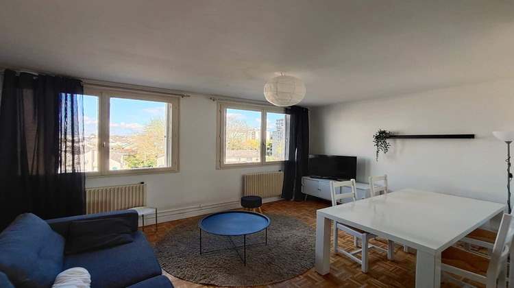 Ma-Cabane - Location Appartement FLEURY-LES-AUBRAIS, 12 m²
