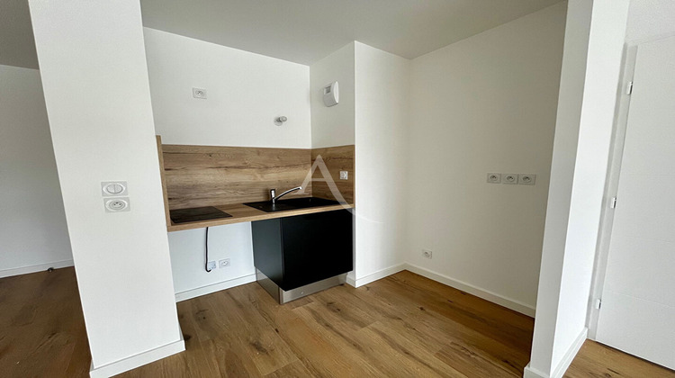 Ma-Cabane - Location Appartement FLEURY-LES-AUBRAIS, 51 m²