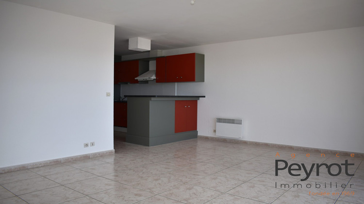 Ma-Cabane - Location Appartement Font-Romeu-Odeillo-Via, 60 m²