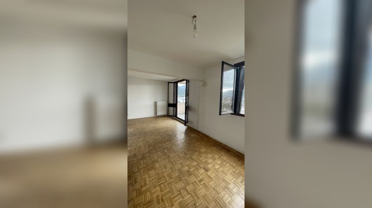 Ma-Cabane - Location Appartement Fontaine, 104 m²