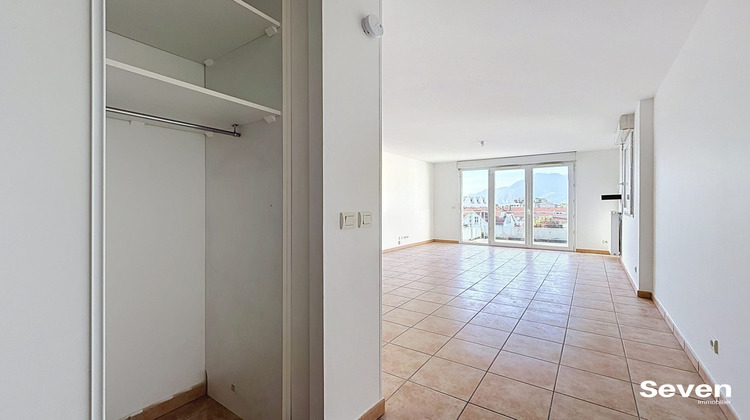 Ma-Cabane - Location Appartement FONTAINE, 46 m²