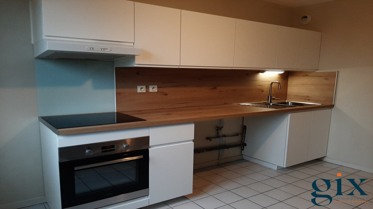 Ma-Cabane - Location Appartement Fontaine, 75 m²