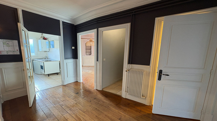 Ma-Cabane - Location Appartement FONTAINEBLEAU, 66 m²