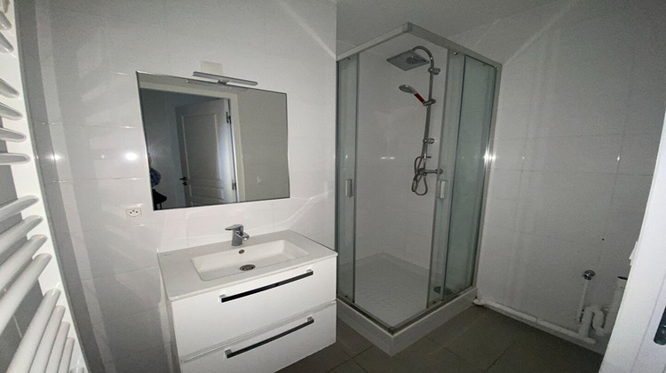 Ma-Cabane - Location Appartement FONTAINEBLEAU, 64 m²