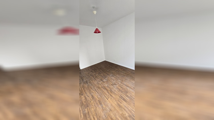 Ma-Cabane - Location Appartement FONTENAY LE COMTE, 18 m²