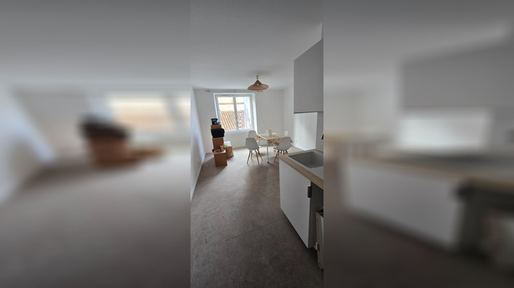 Ma-Cabane - Location Appartement FONTENAY LE COMTE, 18 m²