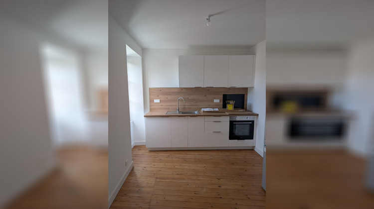 Ma-Cabane - Location Appartement FONTENAY LE COMTE, 47 m²