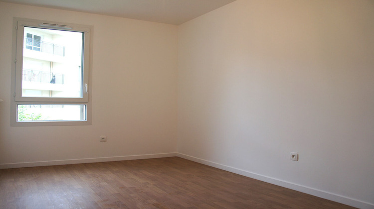 Ma-Cabane - Location Appartement FONTENAY-LE-FLEURY, 0 m²