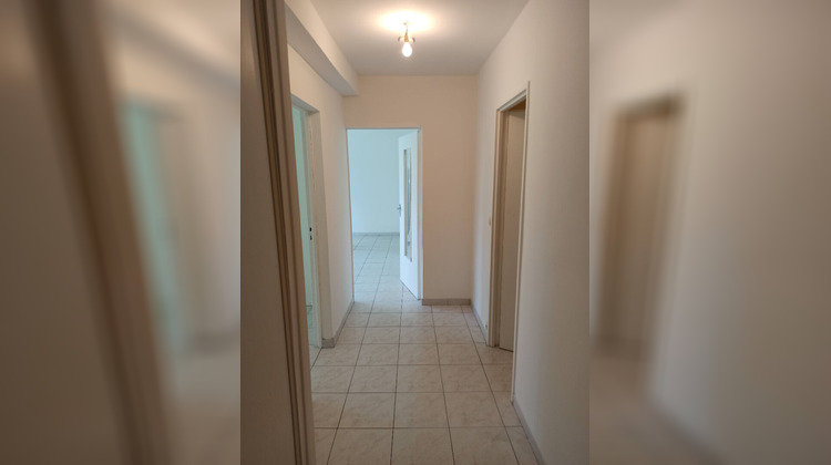 Ma-Cabane - Location Appartement FONTENAY-LE-FLEURY, 35 m²