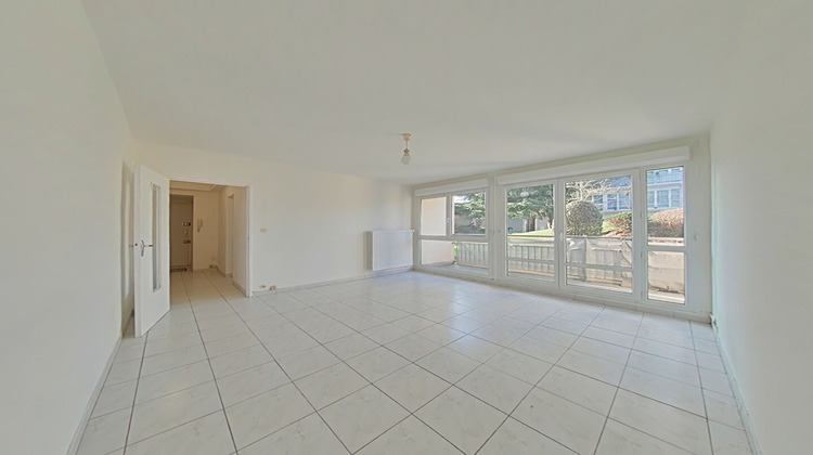 Ma-Cabane - Location Appartement FONTENAY-LE-FLEURY, 35 m²