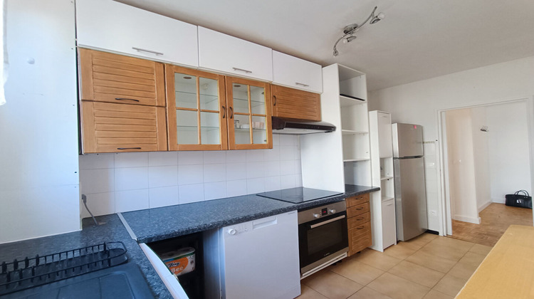 Ma-Cabane - Location Appartement FONTENAY-LE-FLEURY, 70 m²