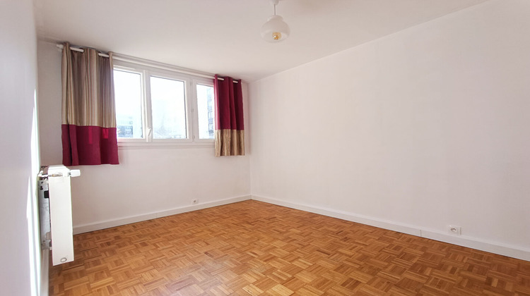 Ma-Cabane - Location Appartement FONTENAY-LE-FLEURY, 70 m²