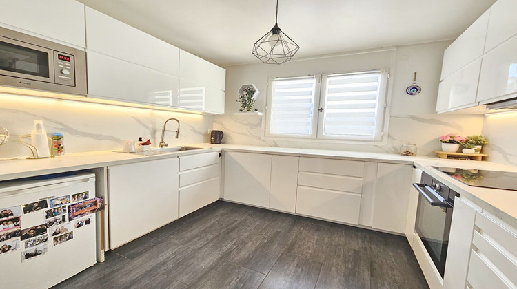 Ma-Cabane - Location Appartement FONTENAY-SOUS-BOIS, 102 m²