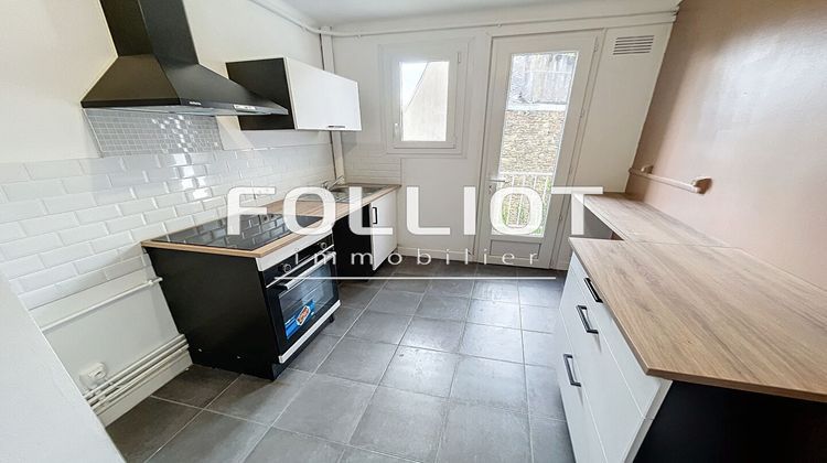 Ma-Cabane - Location Appartement FOUGERES, 66 m²