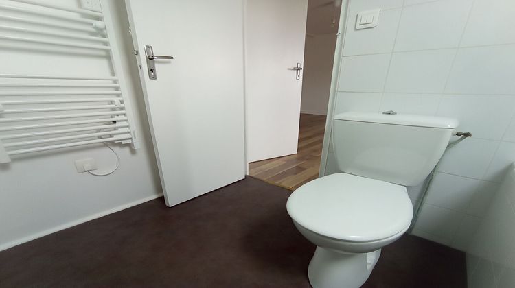 Ma-Cabane - Location Appartement FOUGERES, 45 m²