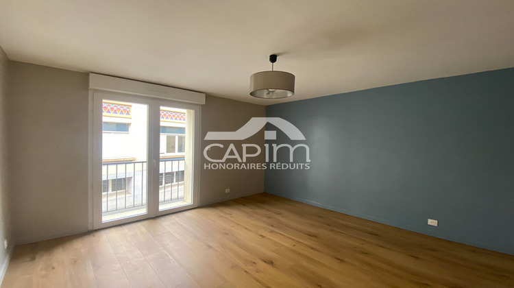 Ma-Cabane - Location Appartement FOUGERES, 111 m²