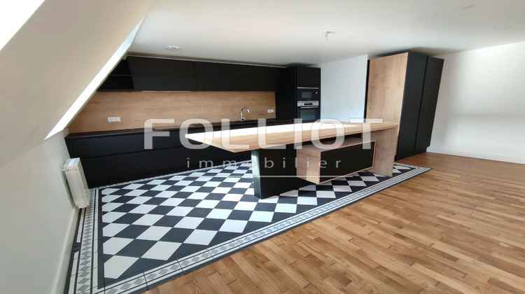 Ma-Cabane - Location Appartement FOUGERES, 135 m²