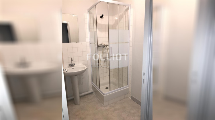 Ma-Cabane - Location Appartement FOUGERES, 45 m²