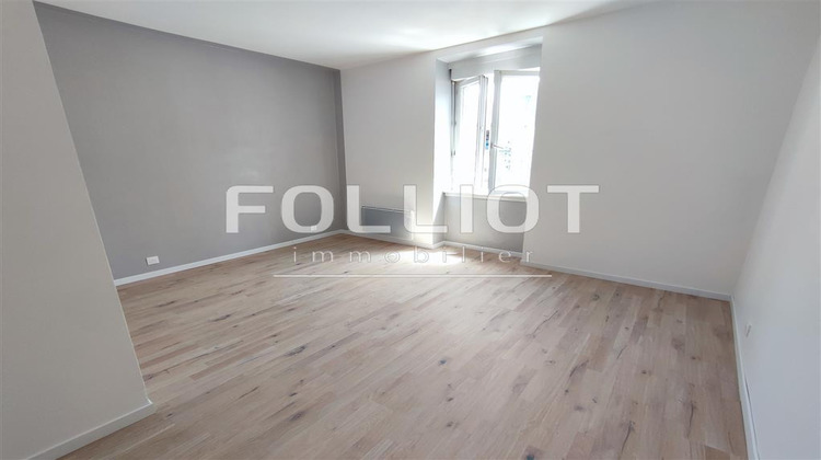 Ma-Cabane - Location Appartement FOUGERES, 38 m²