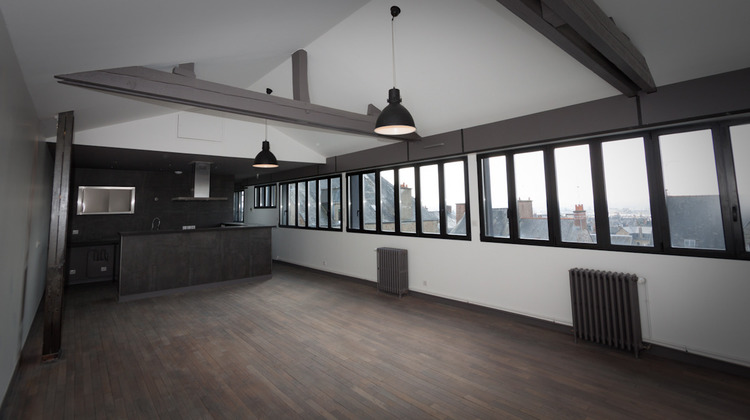 Ma-Cabane - Location Appartement FOUGERES, 114 m²