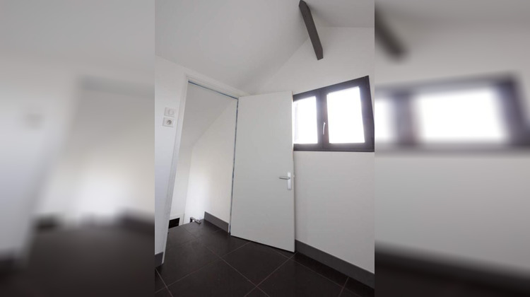 Ma-Cabane - Location Appartement FOUGERES, 114 m²