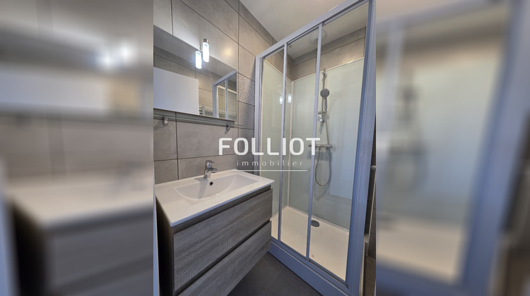 Ma-Cabane - Location Appartement FOUGERES, 53 m²