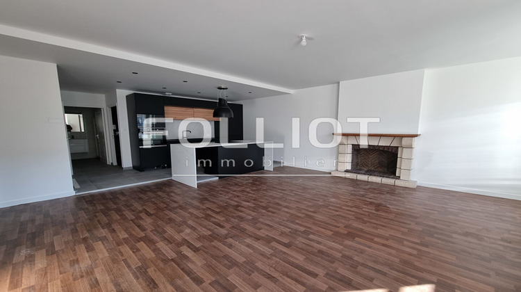 Ma-Cabane - Location Appartement FOUGERES, 72 m²