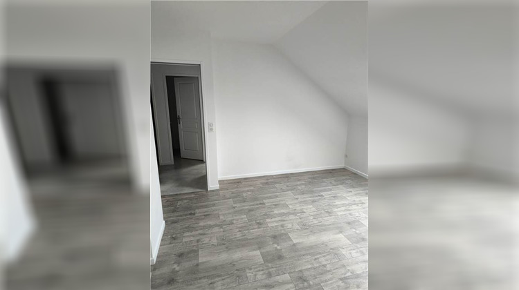 Ma-Cabane - Location Appartement FOUJU, 57 m²