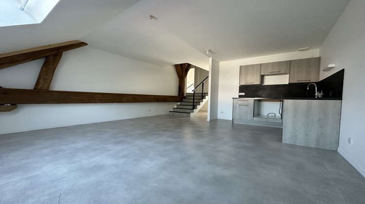 Ma-Cabane - Location Appartement Fouju, 55 m²