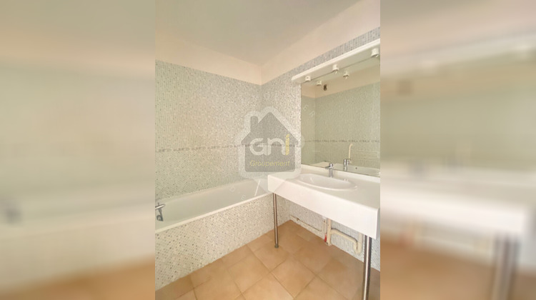 Ma-Cabane - Location Appartement FOURQUES, 59 m²