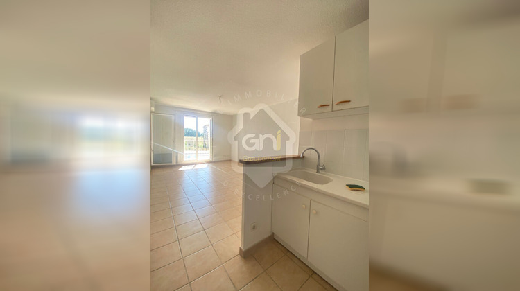 Ma-Cabane - Location Appartement FOURQUES, 59 m²