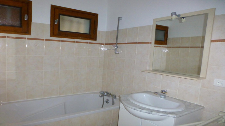 Ma-Cabane - Location Appartement Fréterive, 110 m²