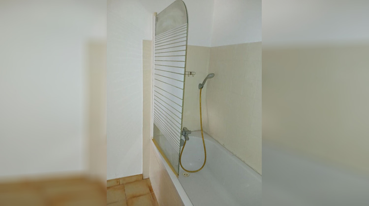 Ma-Cabane - Location Appartement GAREOULT, 26 m²