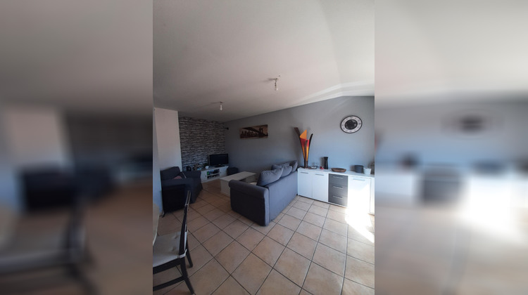 Ma-Cabane - Location Appartement GAREOULT, 65 m²