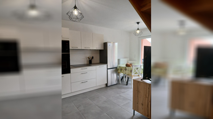 Ma-Cabane - Location Appartement GAREOULT, 62 m²