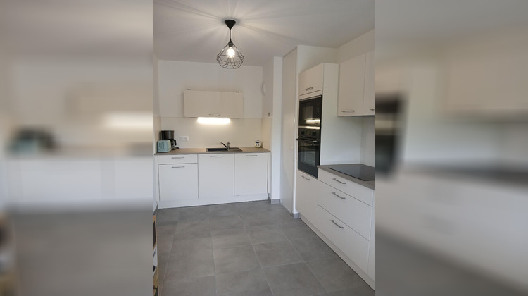 Ma-Cabane - Location Appartement GAREOULT, 62 m²