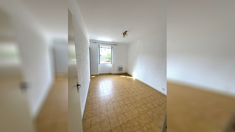 Ma-Cabane - Location Appartement GAREOULT, 73 m²