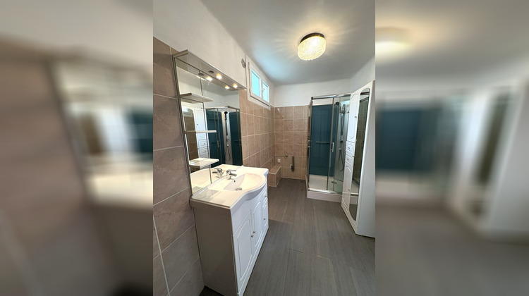 Ma-Cabane - Location Appartement GAREOULT, 73 m²